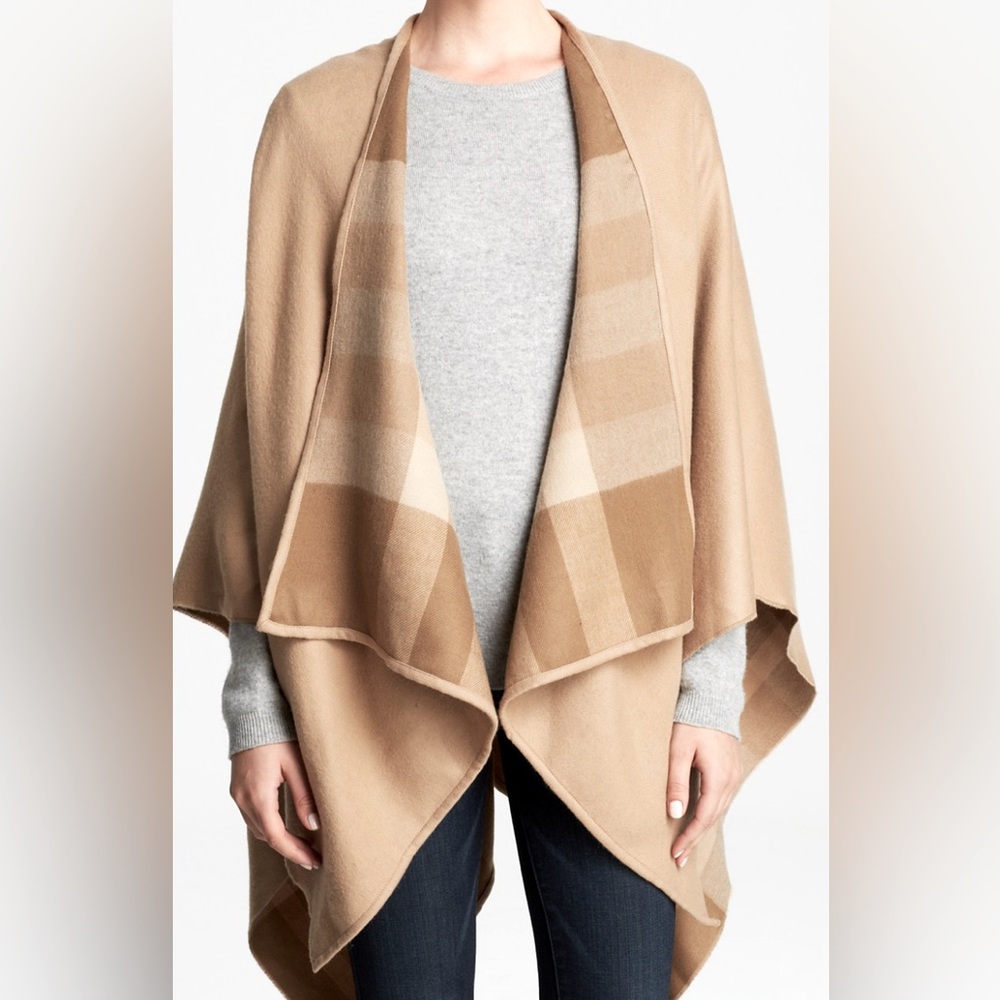 Burberry Charlotte Reversible Solid to Check Wool Poncho Cape